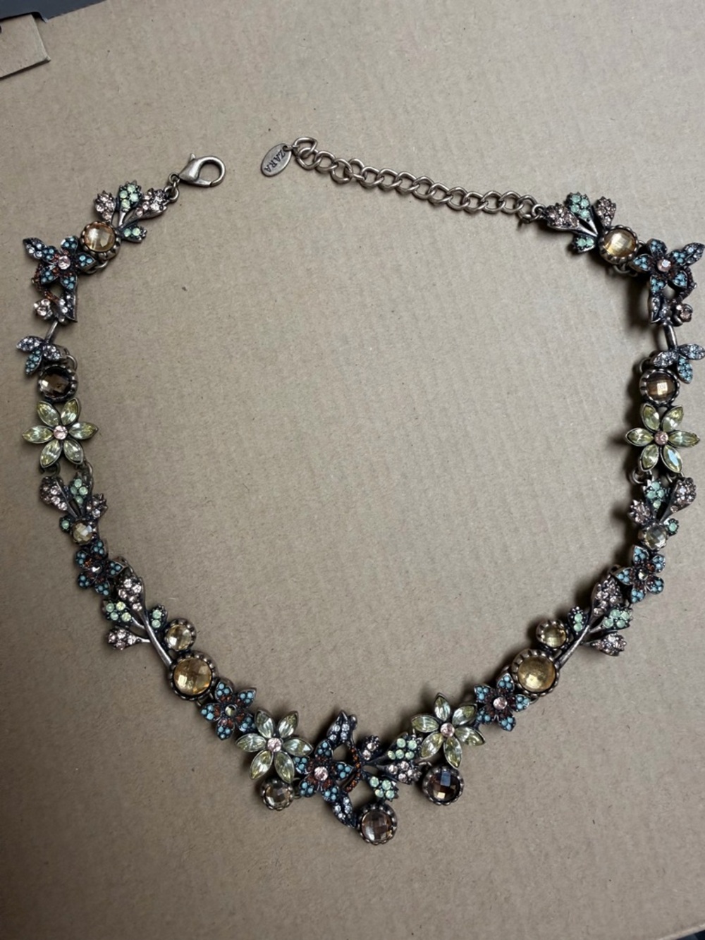 Zara jewel metal floral necklace,